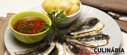 Costeletas de sardinha com molho à espanhola