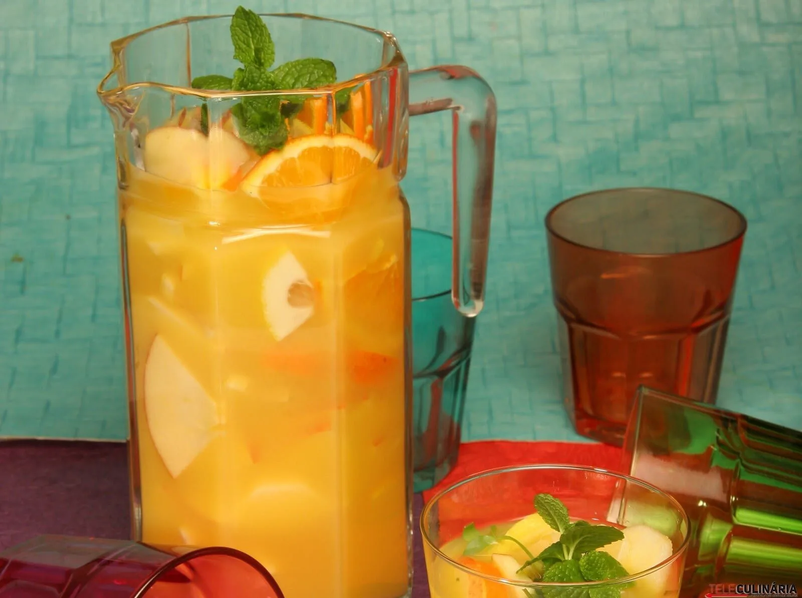 Cup de frutas com álcool