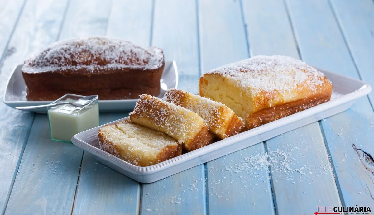 Bolo de coco molhadinho