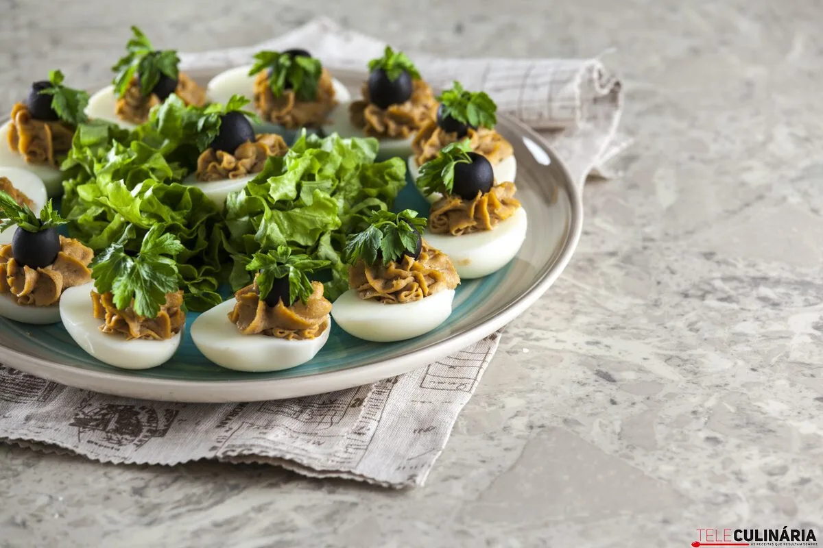 Ovos recheados à portuguesa