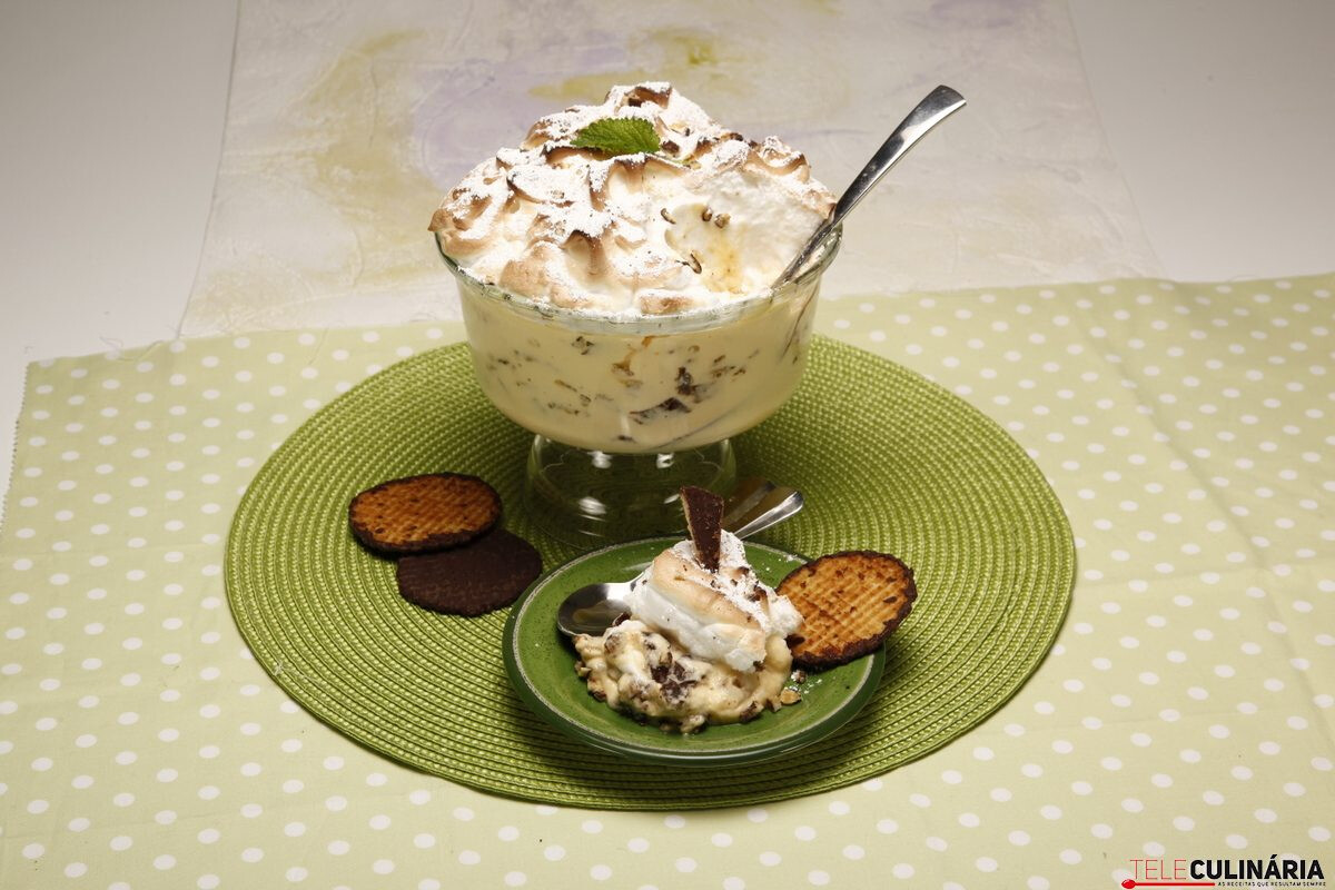 Delícia de iogurte com bolachas