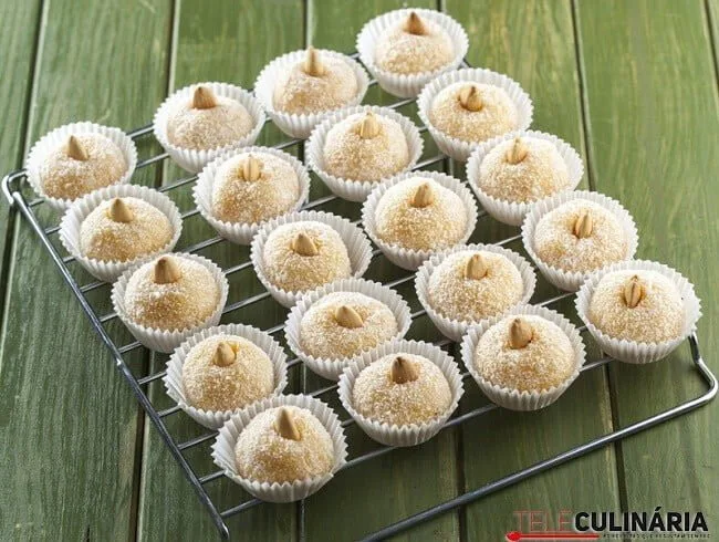 Beijinhos de coco