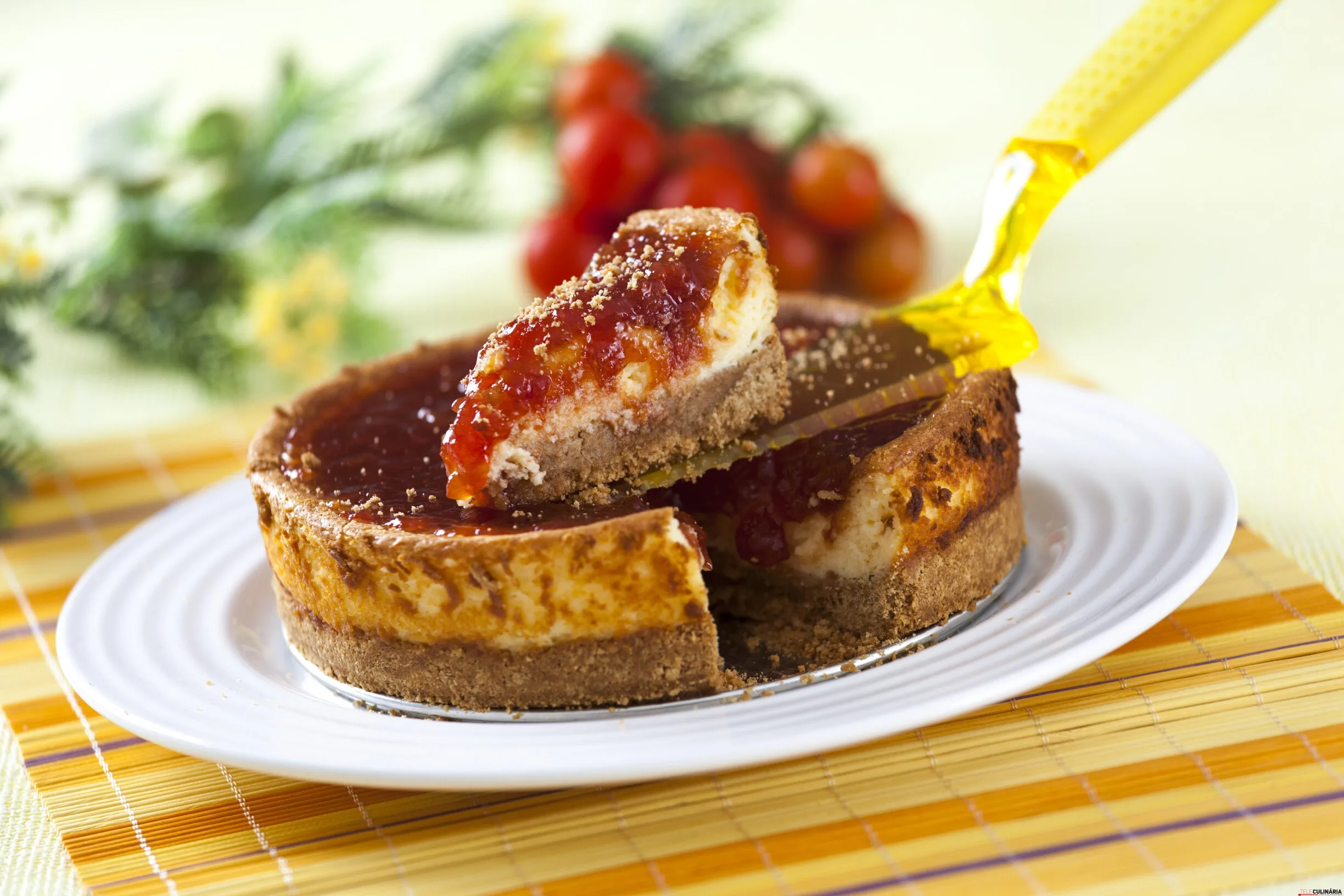 Cheesecake com compota de tomate