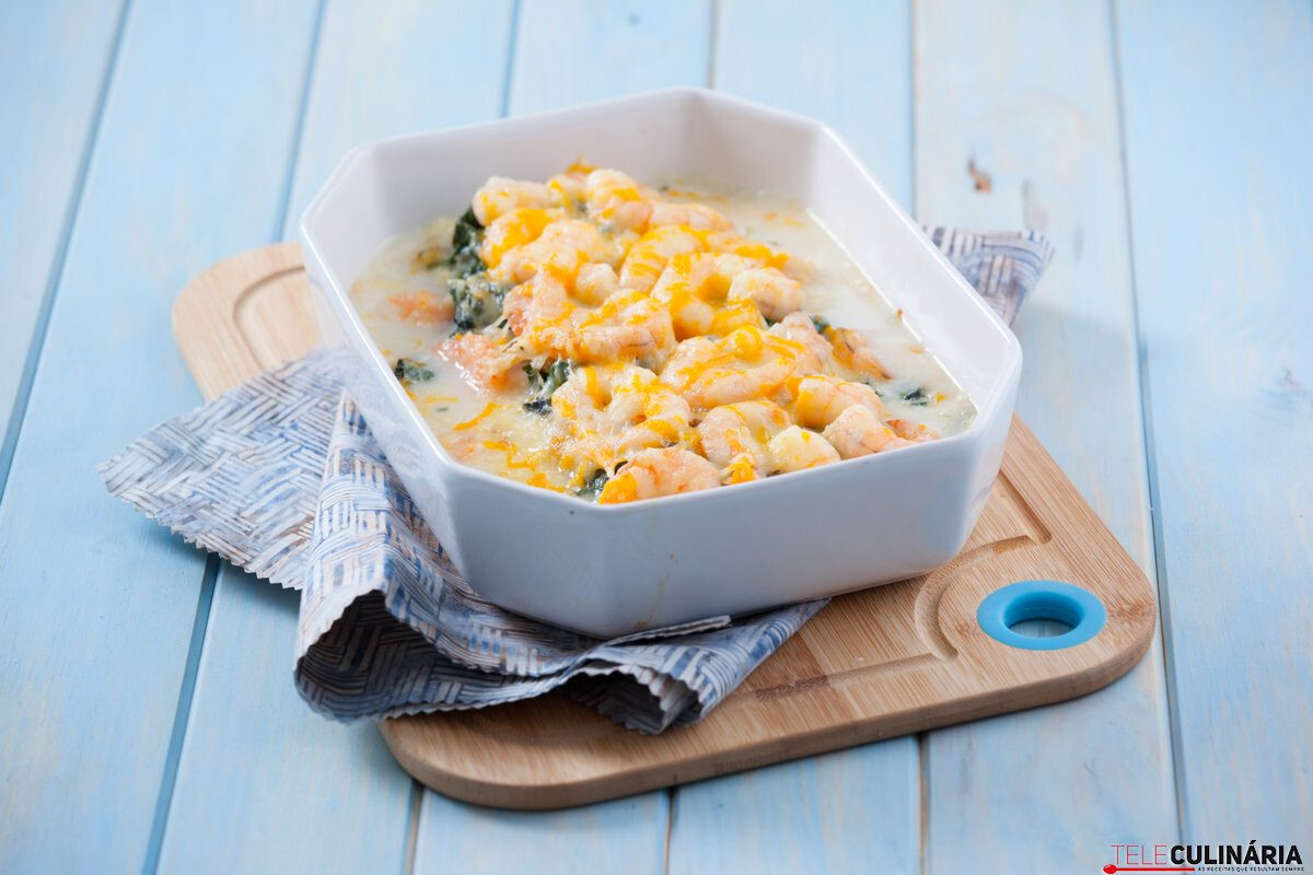 Gratinado de pescada com camarão