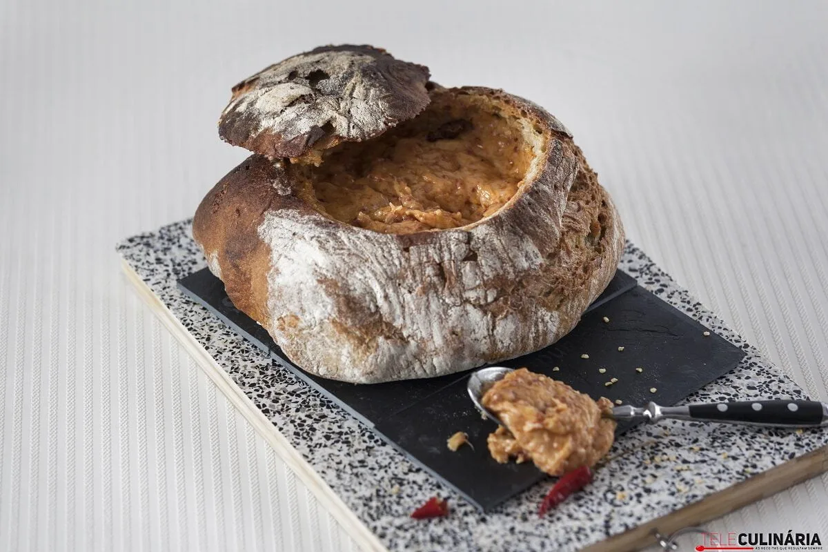 Pão recheado à Becas