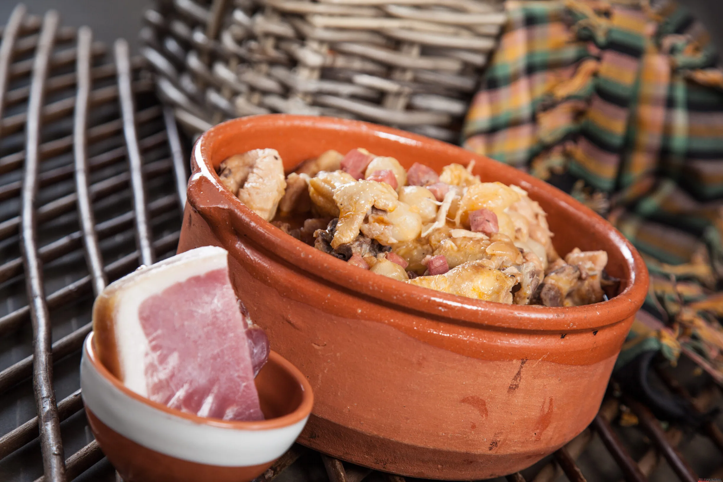 Frango na Púcara à moda de Alcobaça