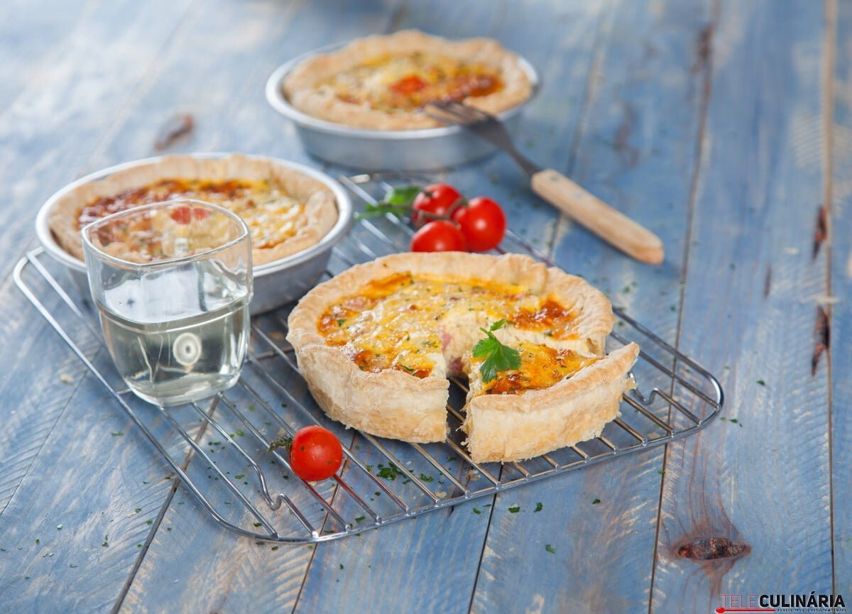 Quiche de bacalhau com bacon