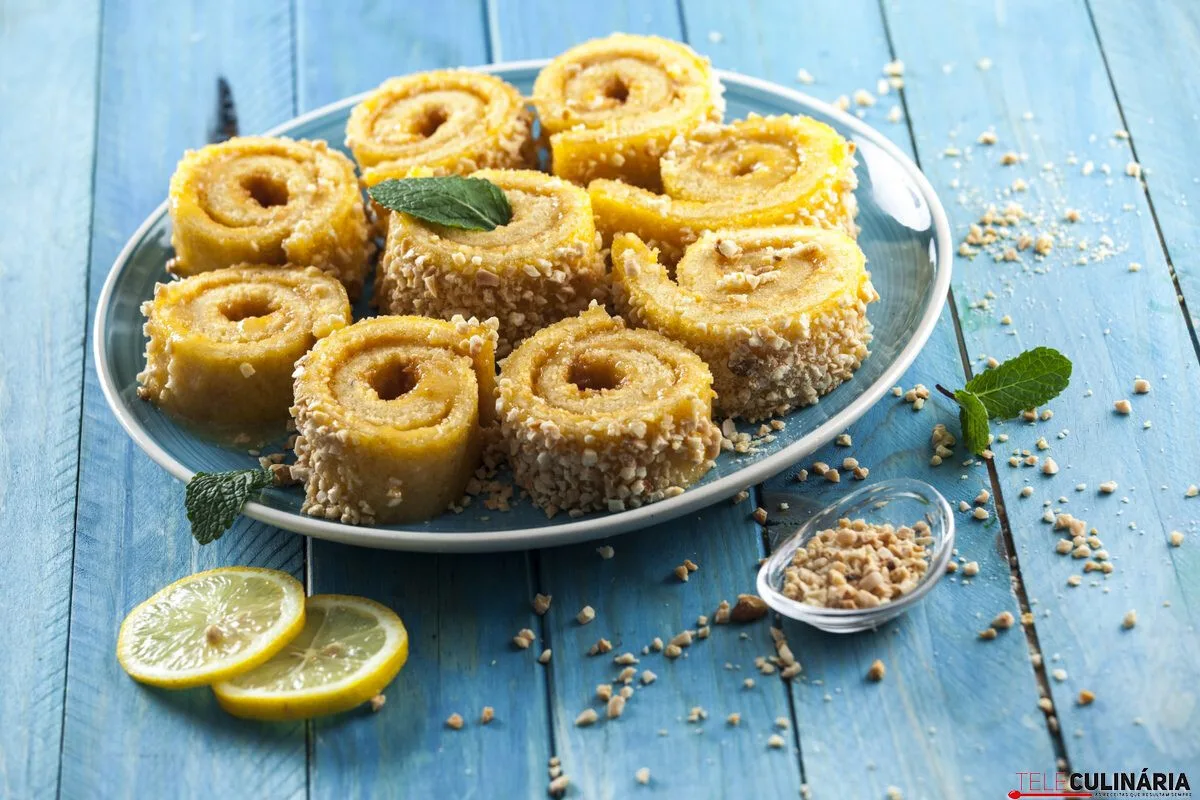 Torta de amêndoa com creme de limão