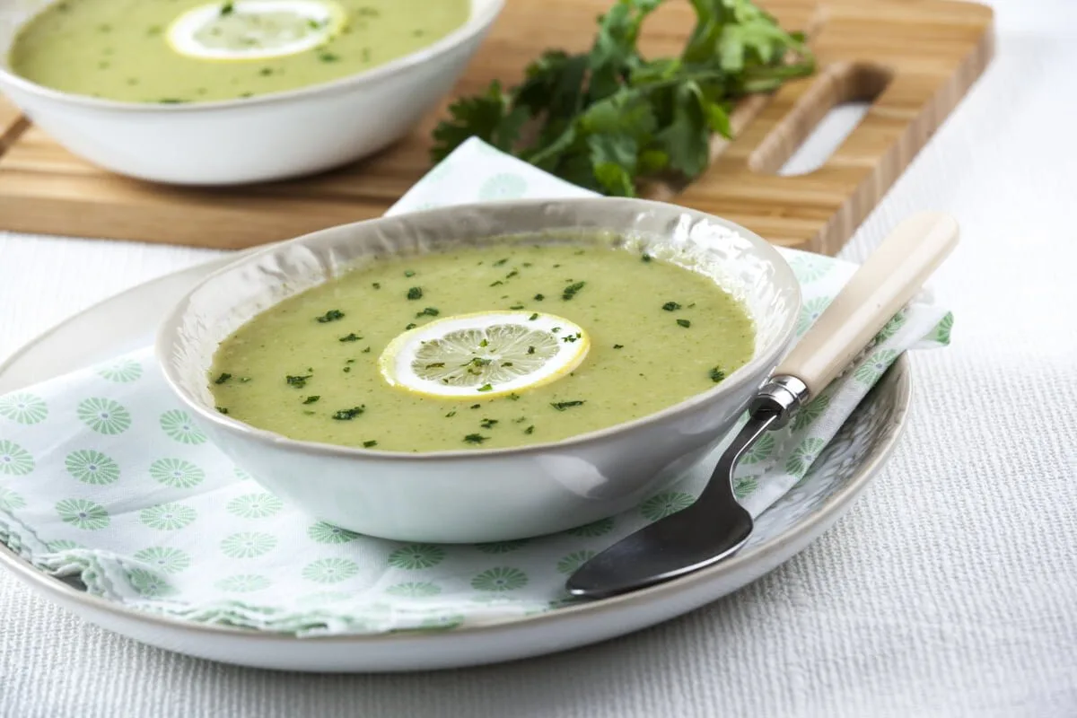 Creme de brócolos com batata-doce e limão (robot de cozinha)