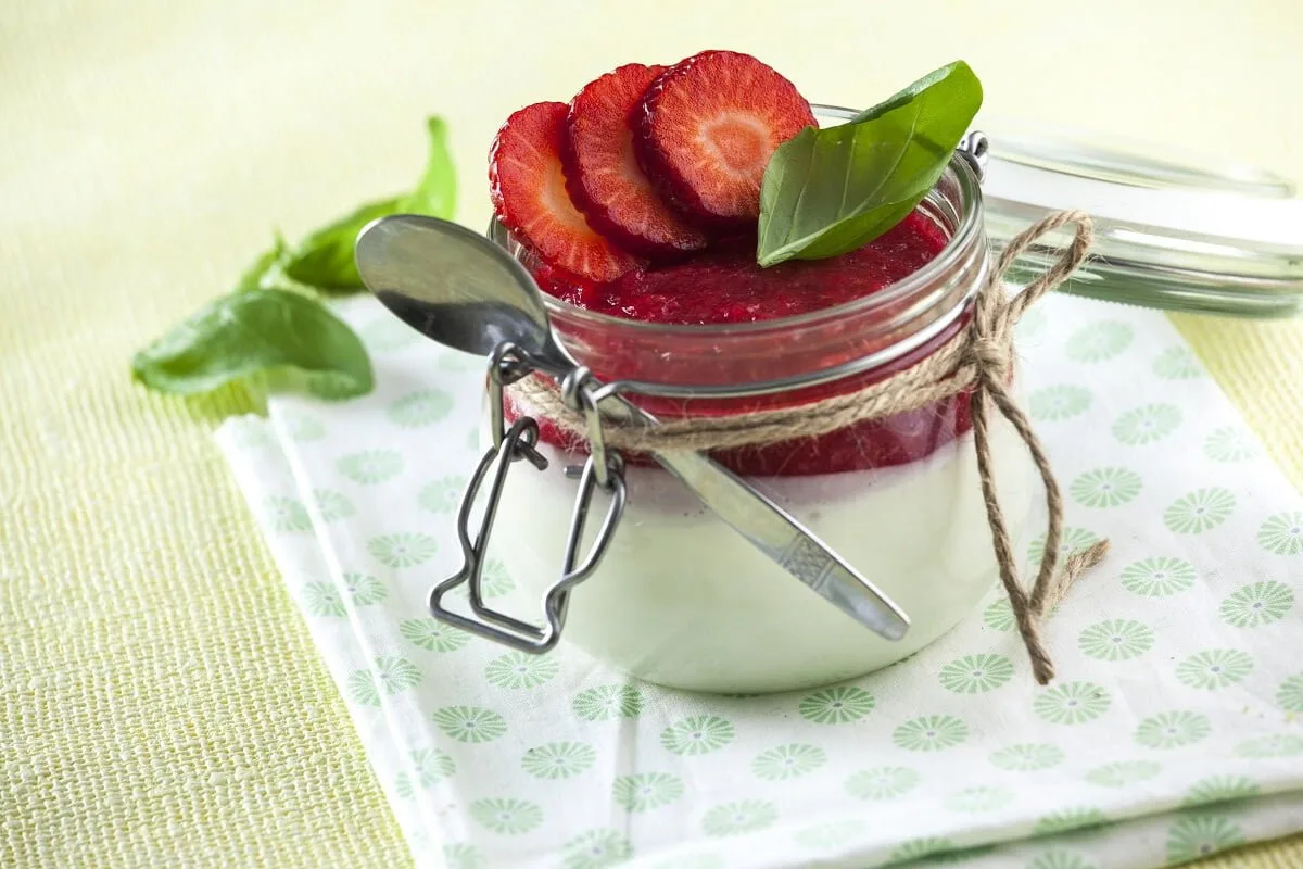 Dueto de morango e nata (robot de cozinha)