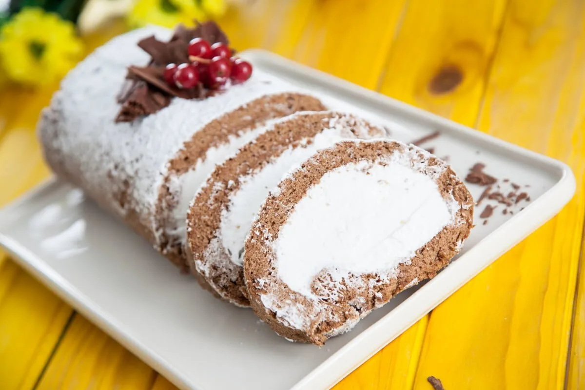 Torta de chocolate com chantilly
