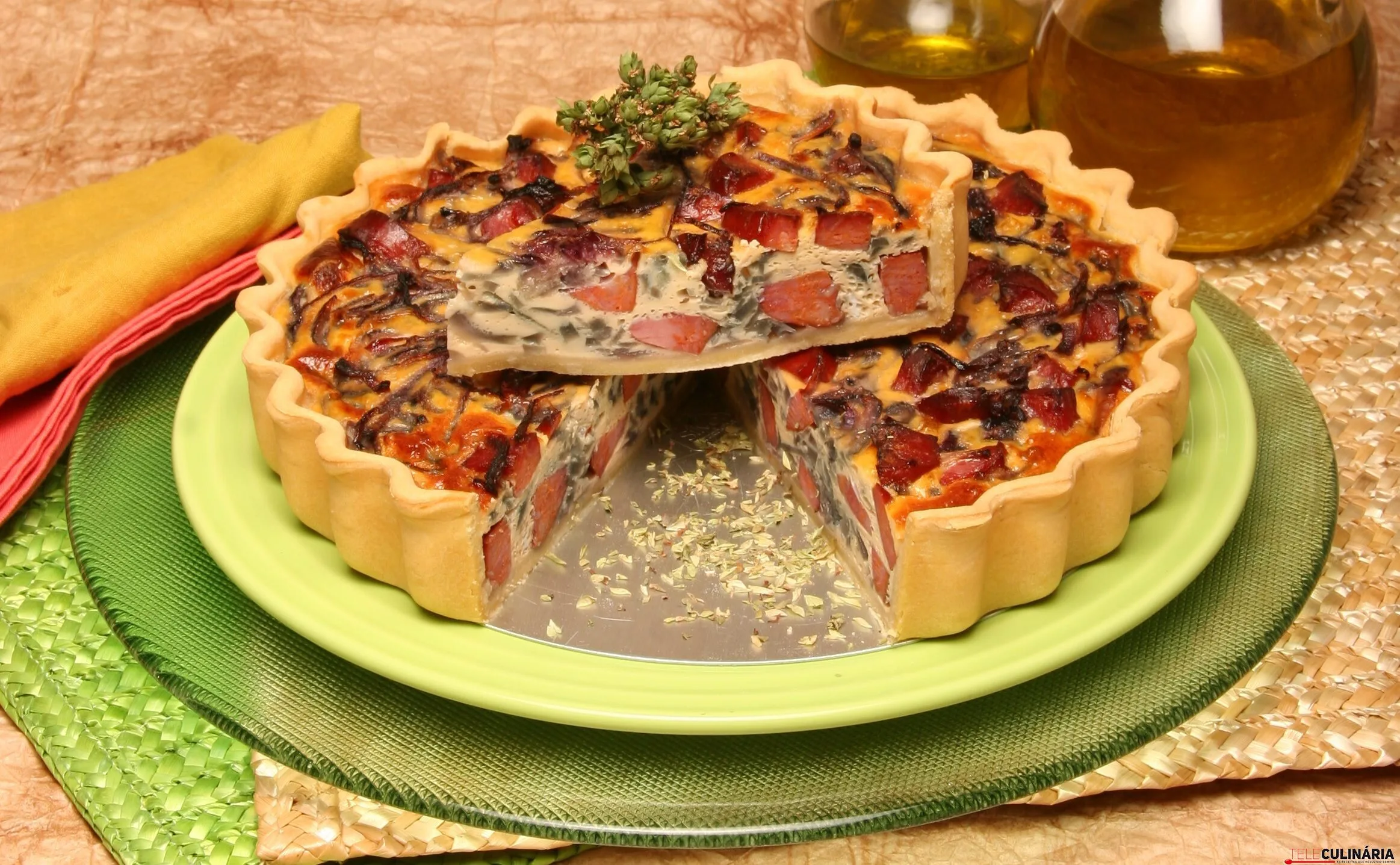 Quiche de chouriço e cebola roxa (robot de cozinha)