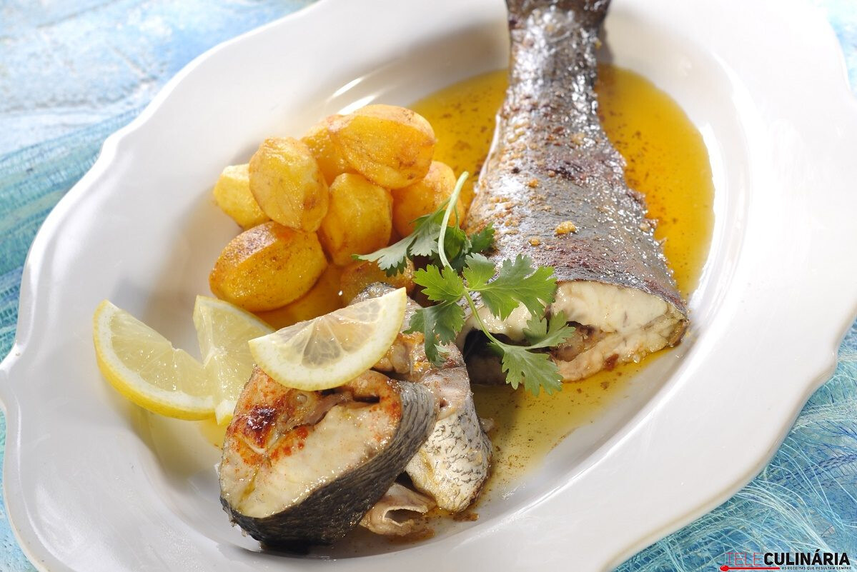 Corvina no forno com molho de limão