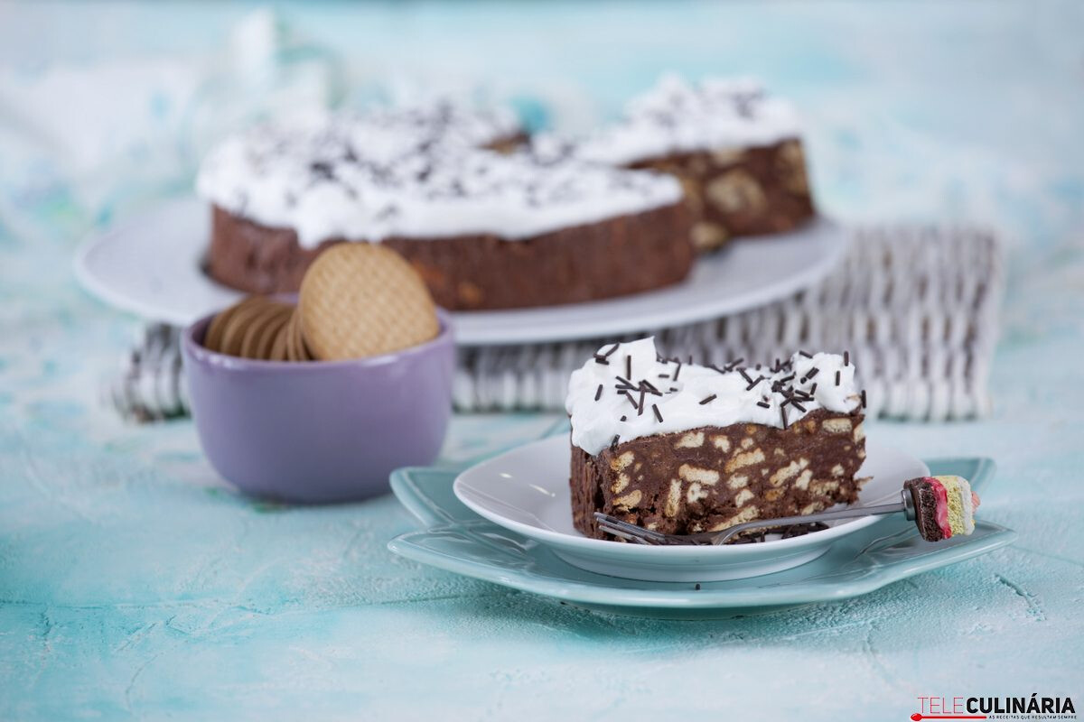 Bolo salame com natas