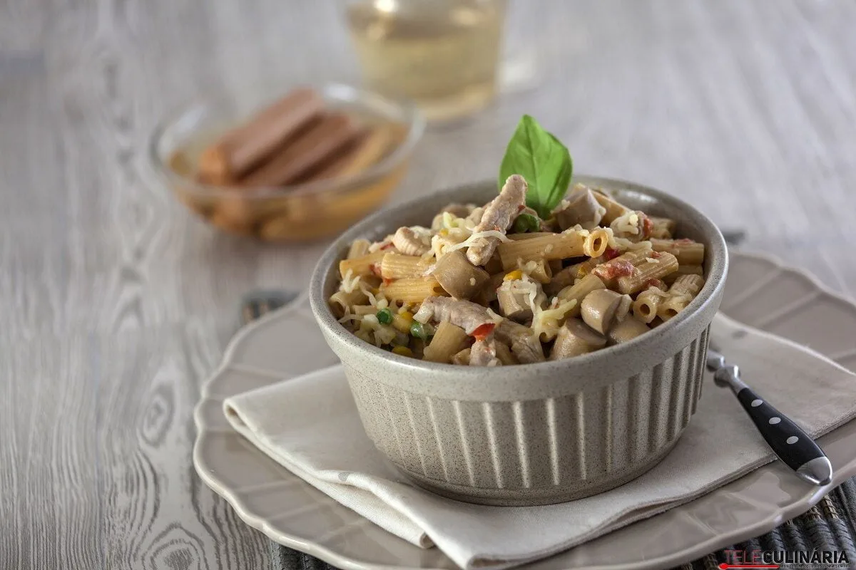 Macarrão de peru à pressão