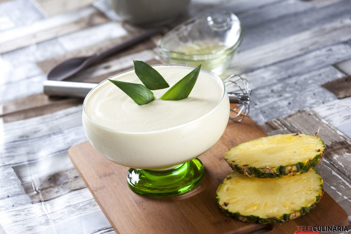 Mousse de abacaxi