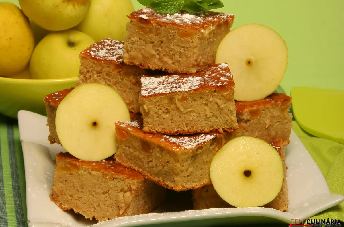 Quadradinhos de maçã com sultanas (robot de cozinha)