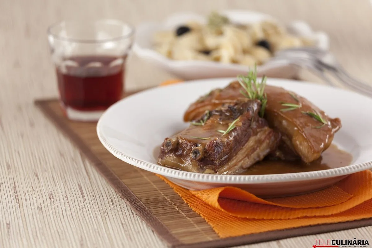 Entremeada com osso na panela de pressão