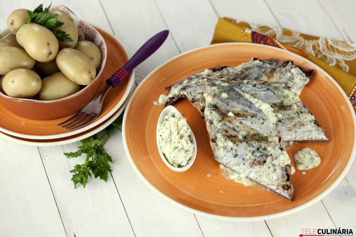 Peixe-espada com molho de manteiga