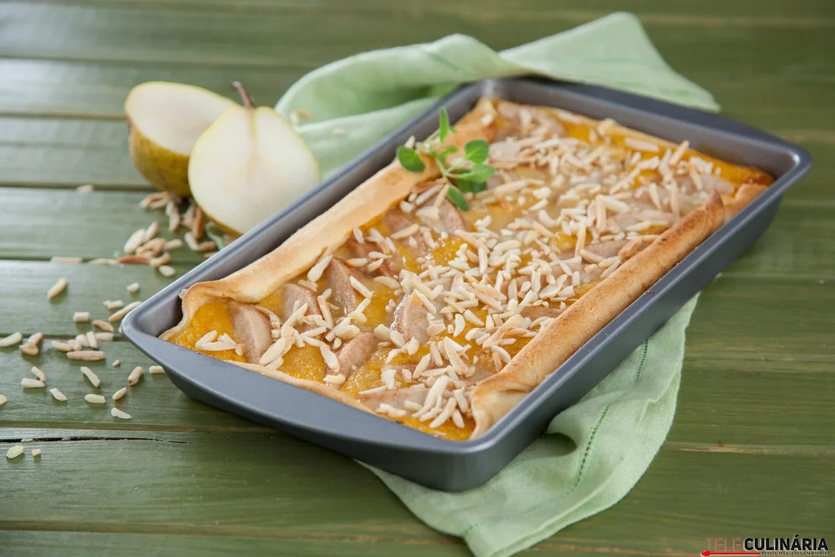 Tarte rústica de pêra