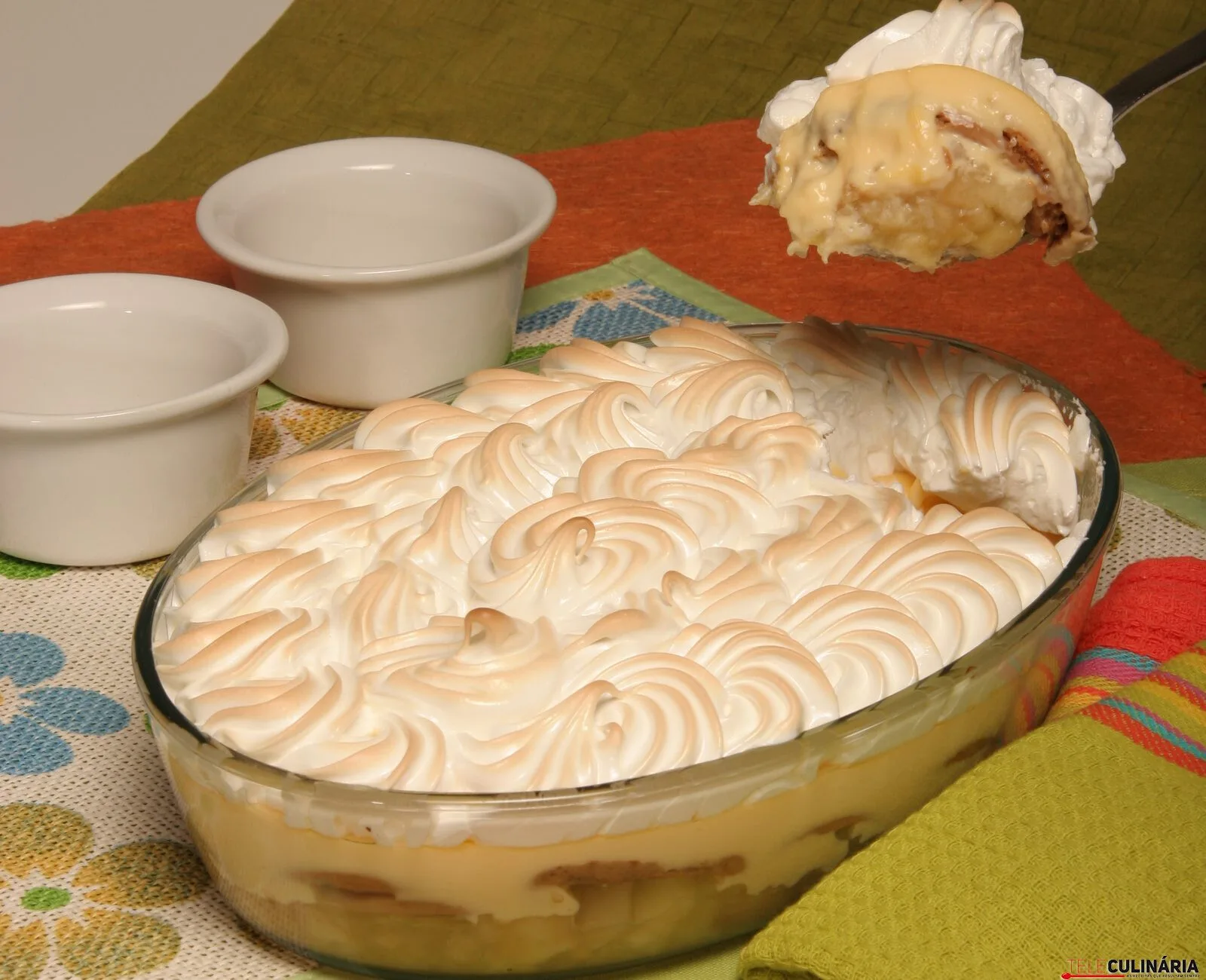 Surpresa de maçã merengada (robot de cozinha)