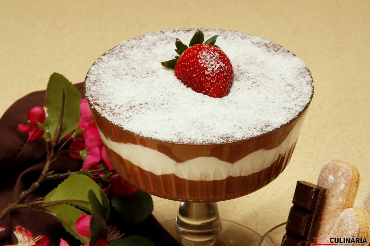 Pavê de coco com chocolate