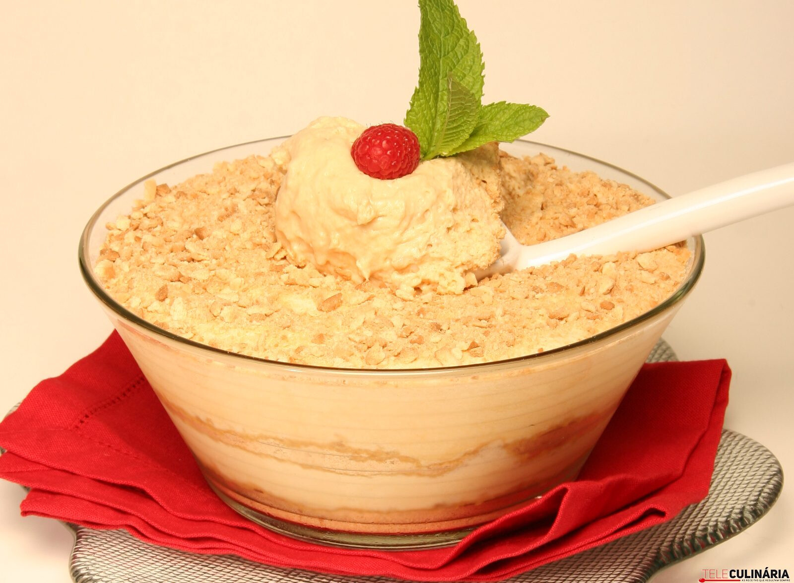 Mousse de doce de leite com bolacha