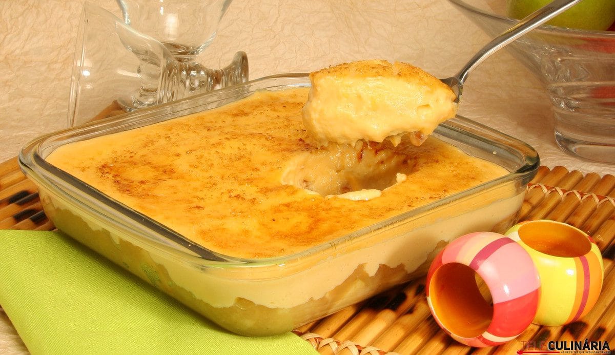 doce de maçã com creme queimado