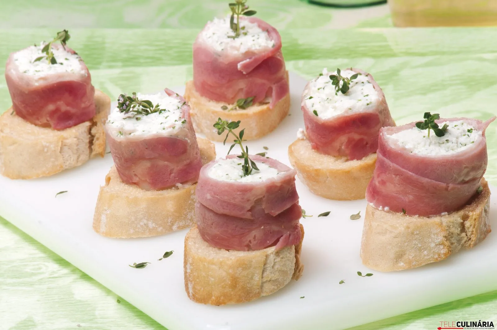 Tapas de bacon e requeijão