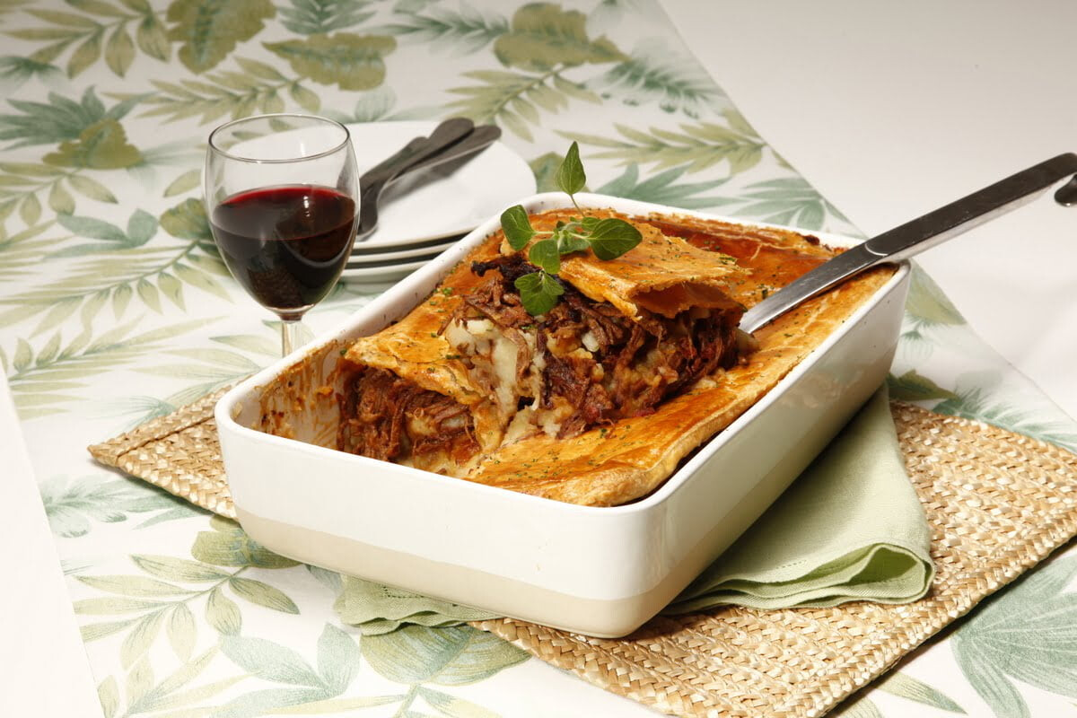 Empadão de carne folhado