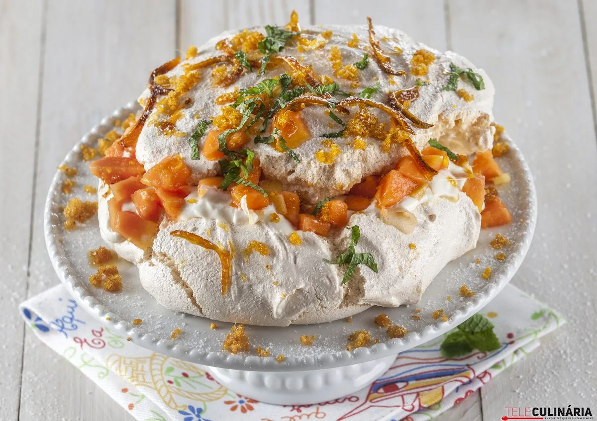 Pavlova de maracujá e papaia (robot de cozinha)