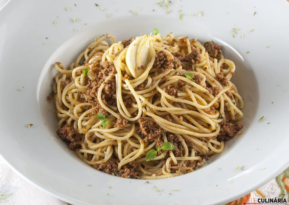 Esparguete à bolonhesa (robot de cozinha)