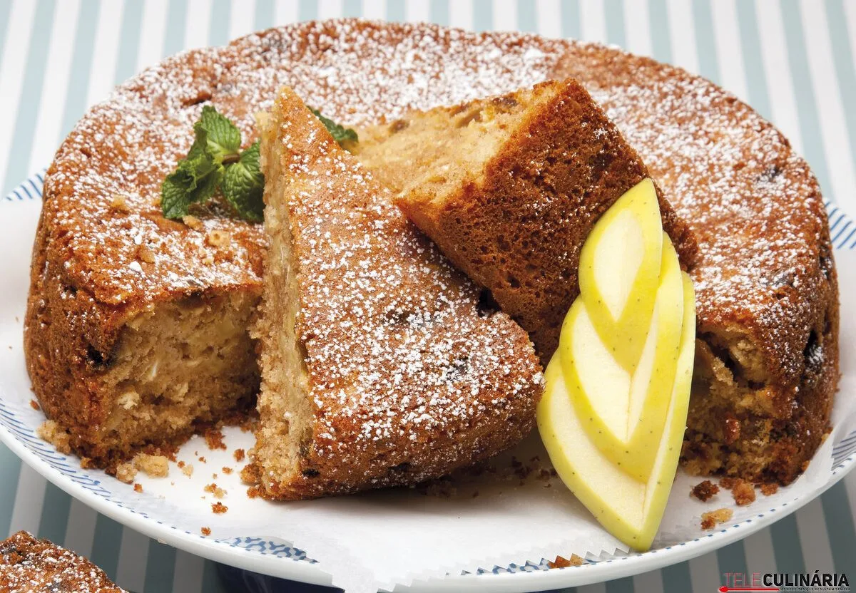 Bolo de aveia com maçã e sultanas