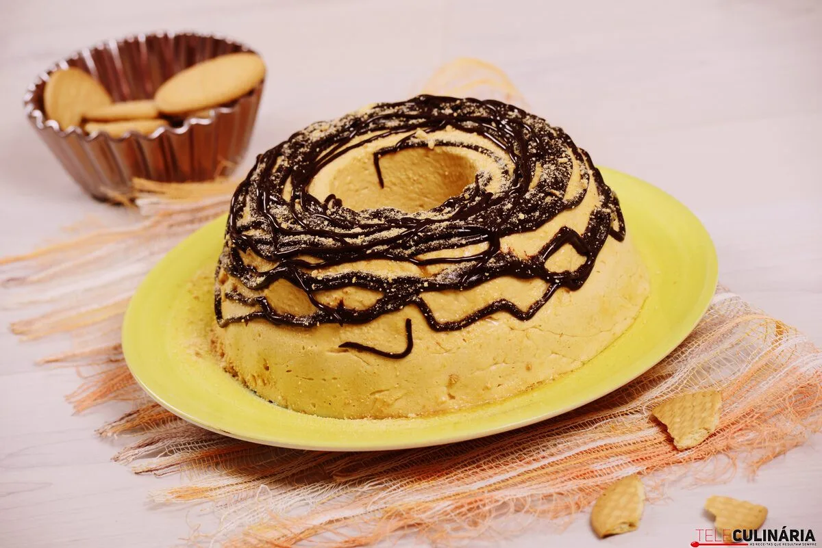Pudim de bolacha maria com creme de chocolate