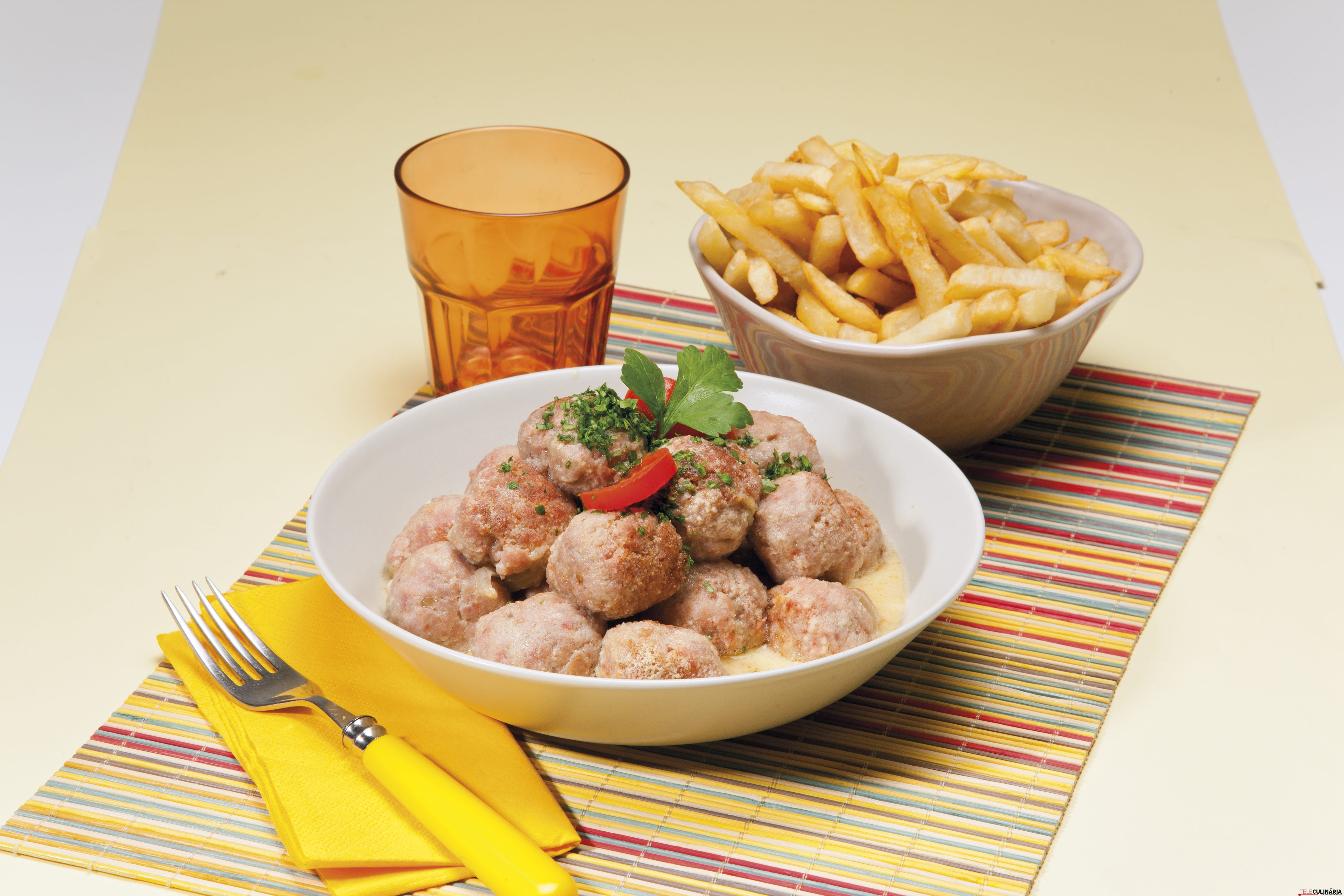 Almôndegas à Maria José