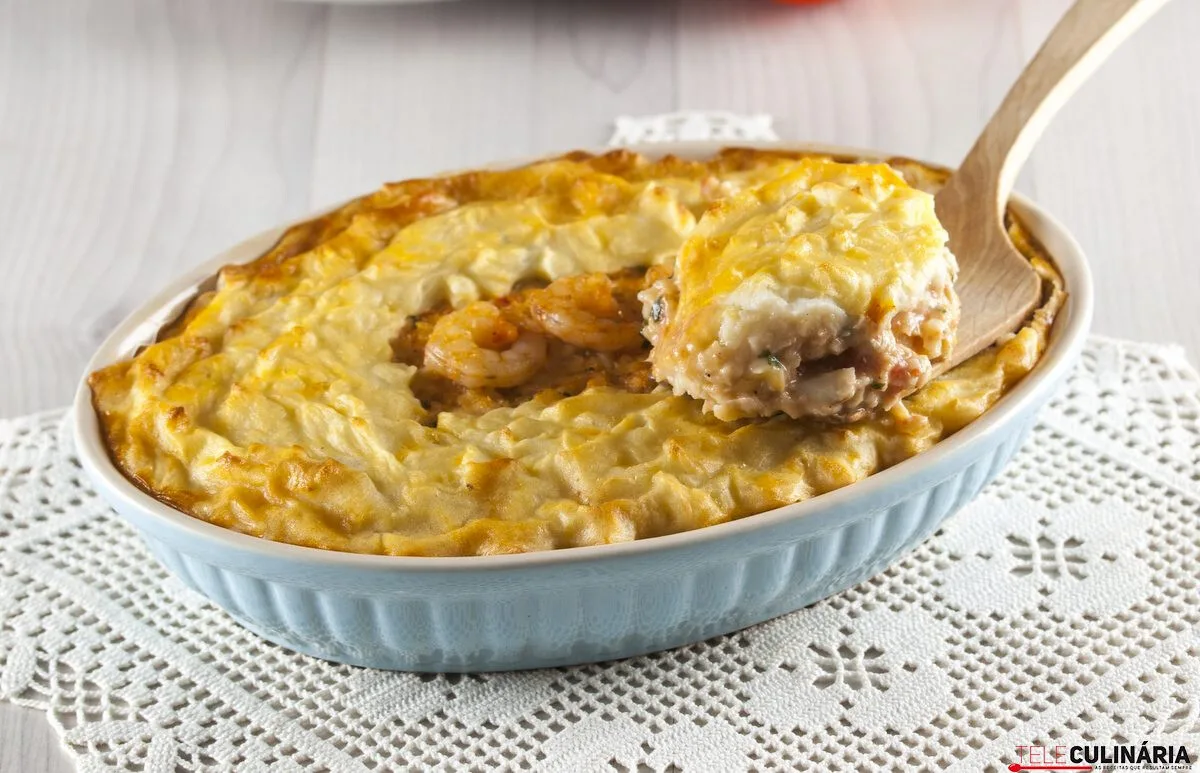 Empadão de peixe com camarões