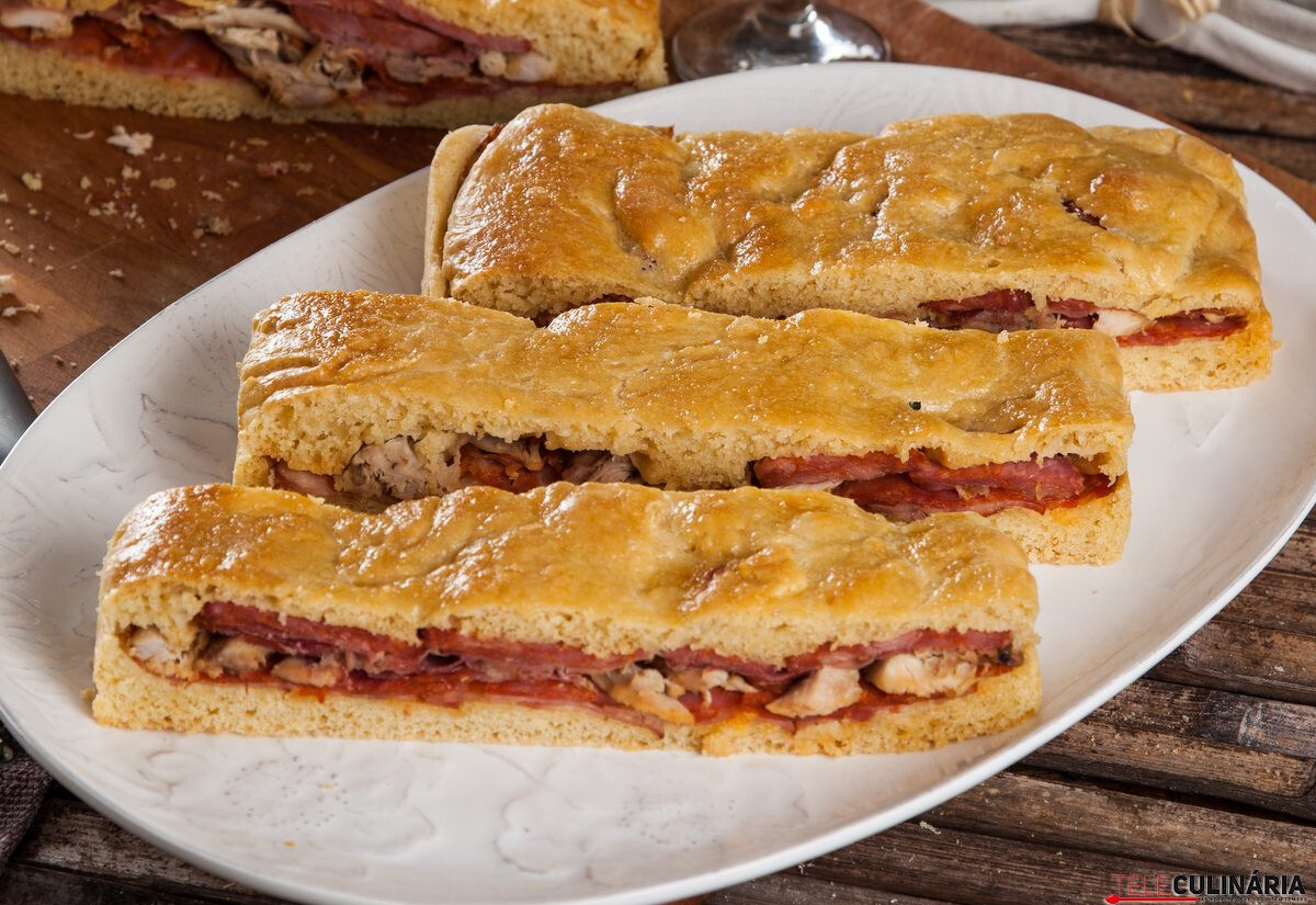 Pão de enchidos (robot de cozinha)