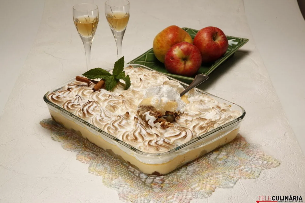 Receita de maçãs escondidas com bolacha