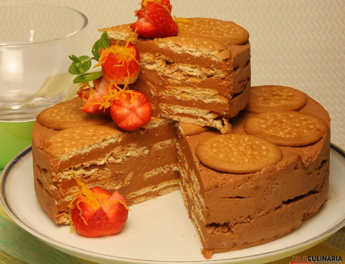 Bolo fresco de biscoitos de champanhe