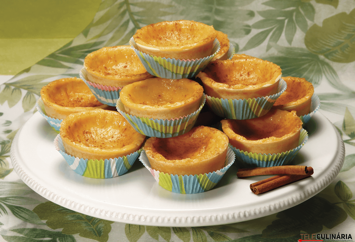 queijadinhas de leite e canela