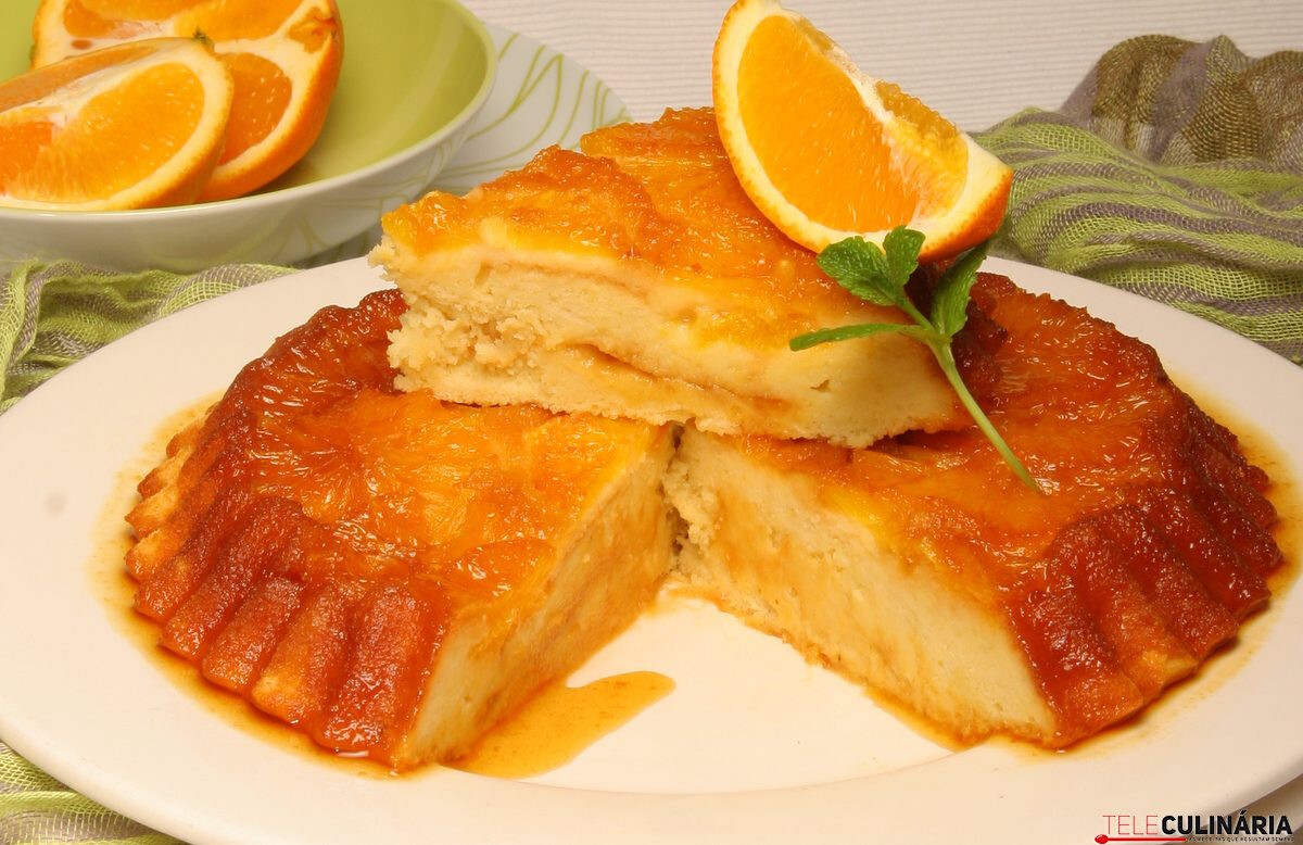 Bolo invertido de laranja