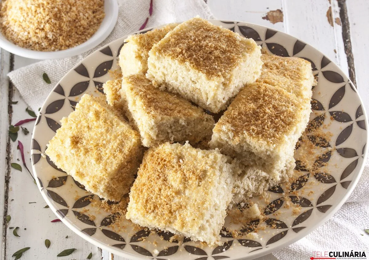 Bolo de coco húmido