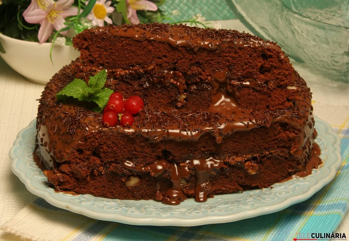 Bolo de chocolate com creme
