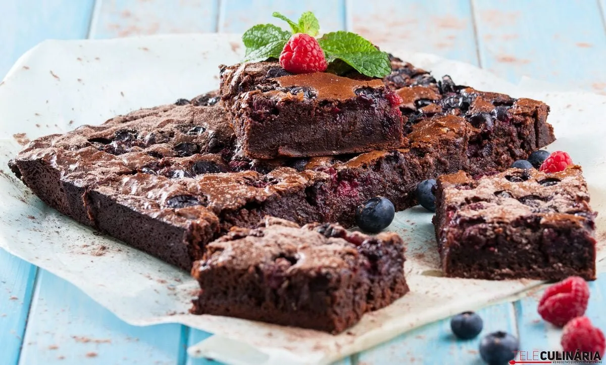 Brownie de chocolate e frutos vermelhos