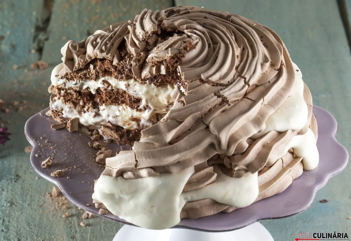 Bolo merengado de maracujá