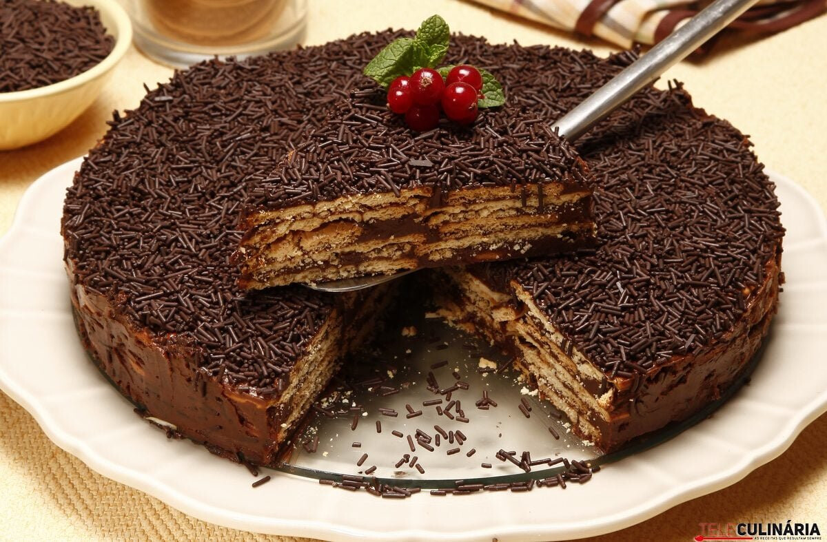 Bolo de bolacha com chocolate (robot de cozinha)