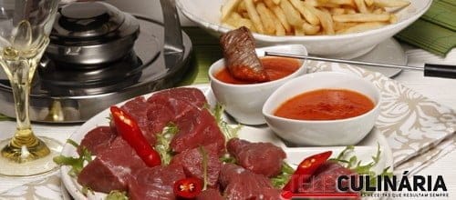 Fondue de carne à mexicana