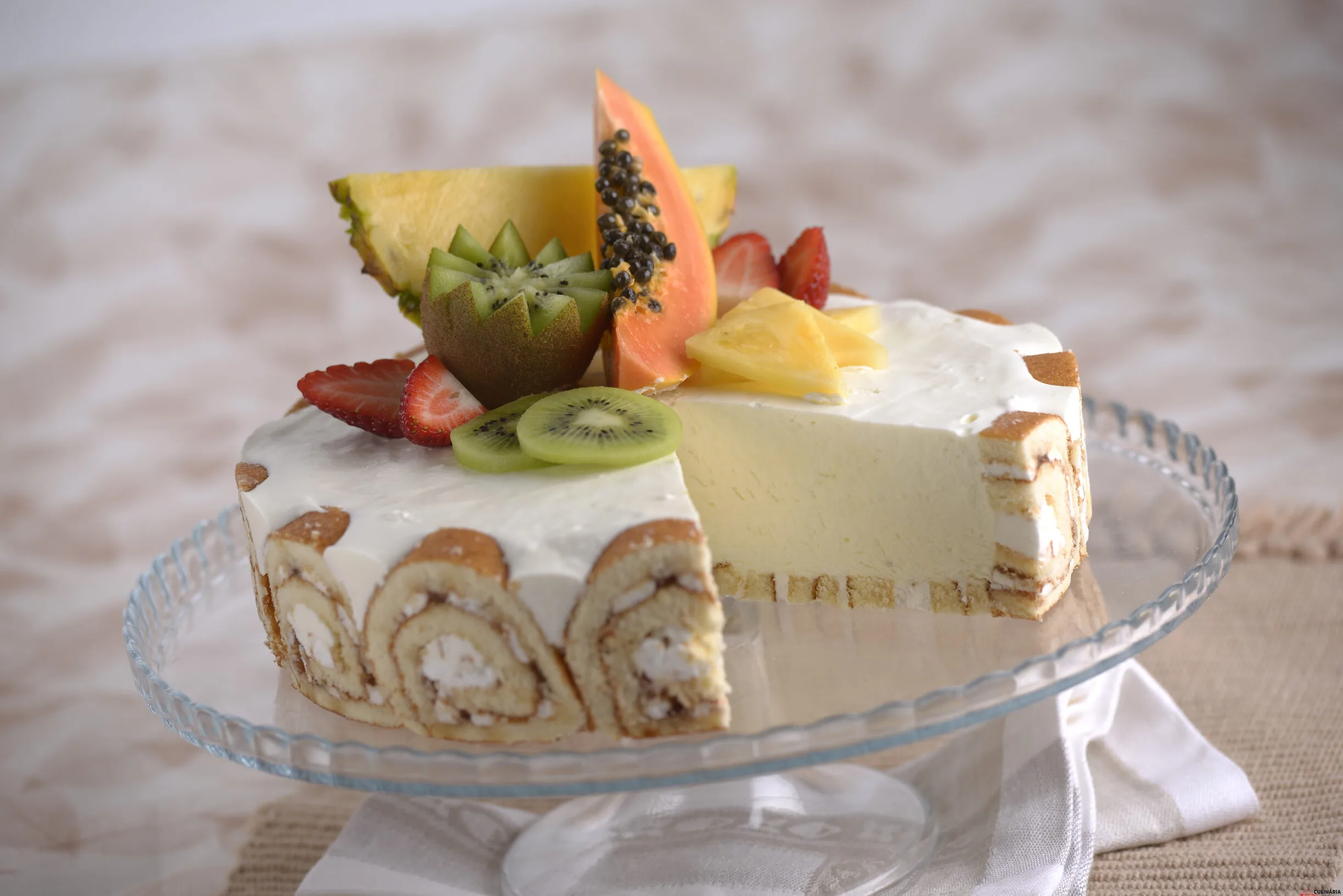 Semifrio de fruta e iogurte