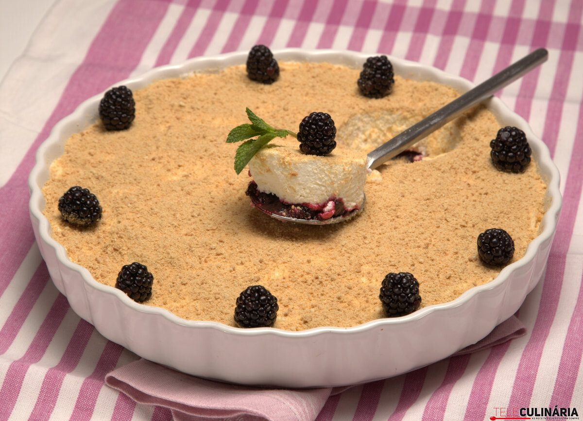 Tarte de mirtilos e amoras silvestres