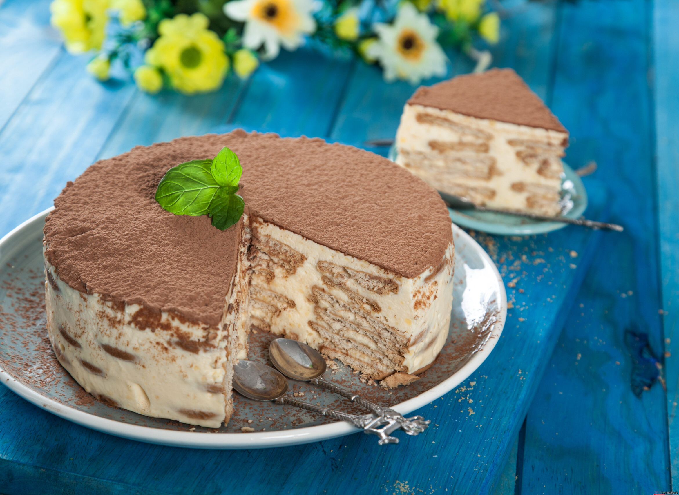 Bolo de bolacha molhadinho